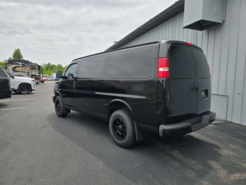 2017 Chevrolet Express 2500