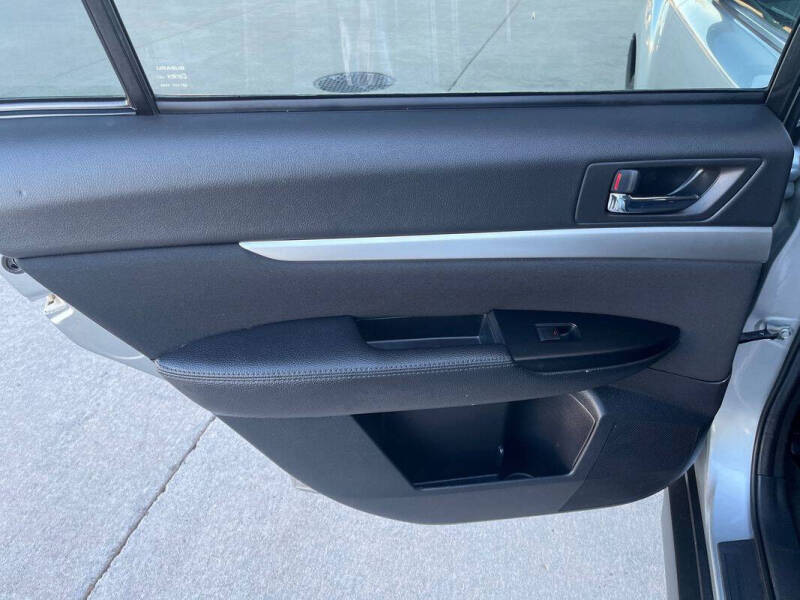 2012 Subaru Outback 2.5i Premium