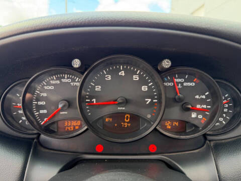 2001 Porsche 911 Carrera 4