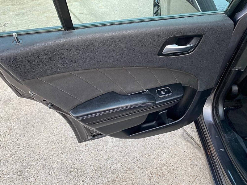 2017 Dodge Charger SXT