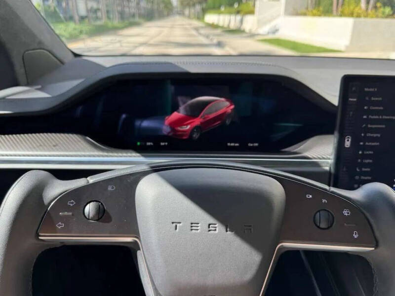 2023 Tesla Model X Plaid
