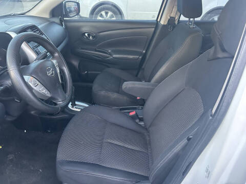 2017 Nissan Versa 1.6 SV