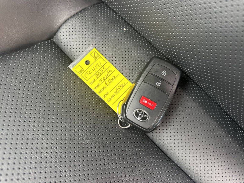 2025 Toyota Prius XLE