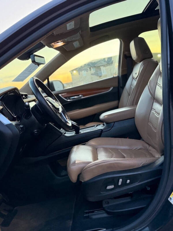 2017 Cadillac XT5 Platinum