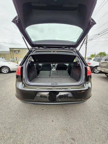 2015 Volkswagen Golf TSI Launch Edition