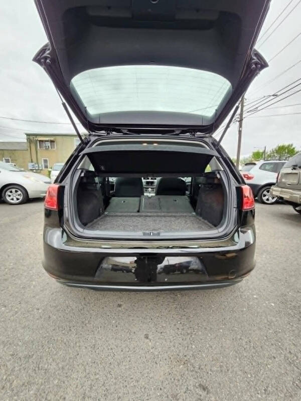 2015 Volkswagen Golf TSI Launch Edition