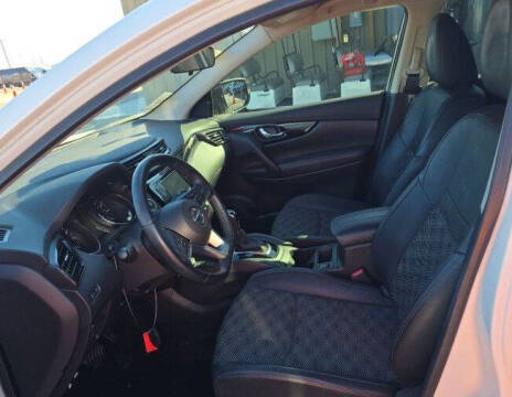 2022 Nissan Rogue Sport SV