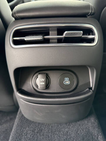 2025 Genesis G90 3.5T e-Supercharger