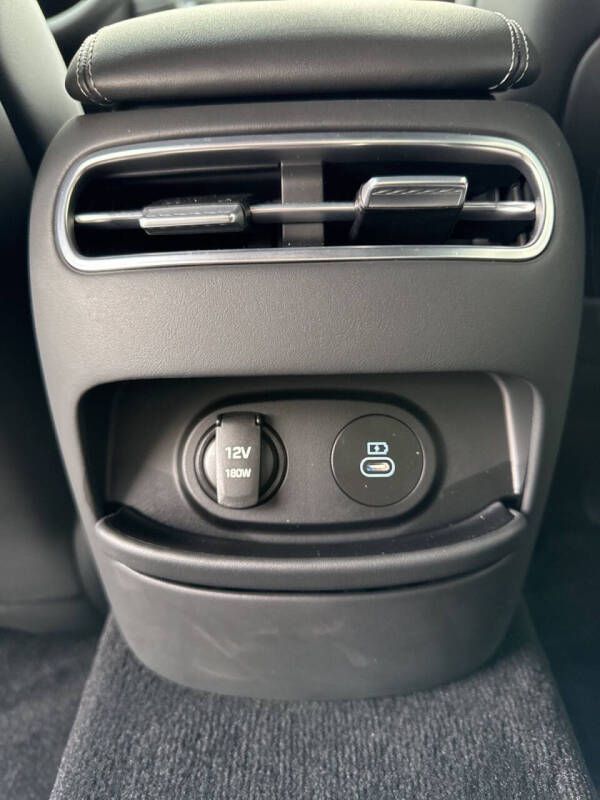 2025 Genesis G90 3.5T e-Supercharger