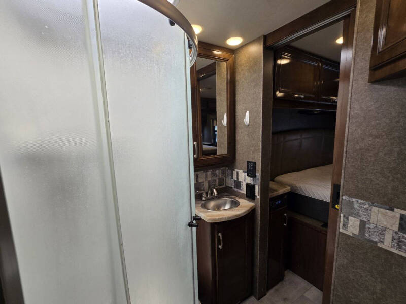 2020 Thor Motor Coach Omni