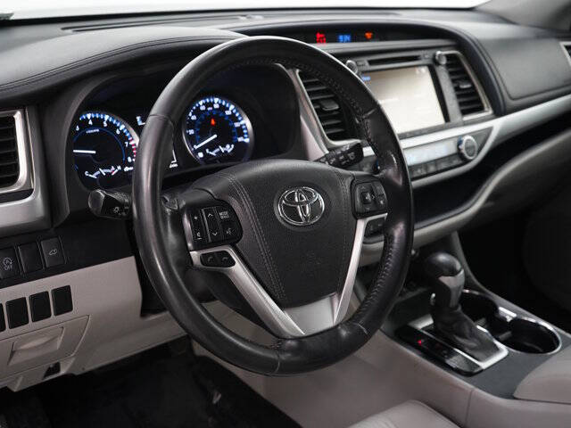 2017 Toyota Highlander LE Plus