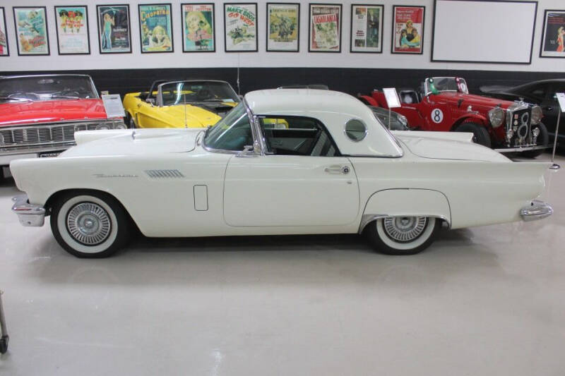 1957 Ford Thunderbird