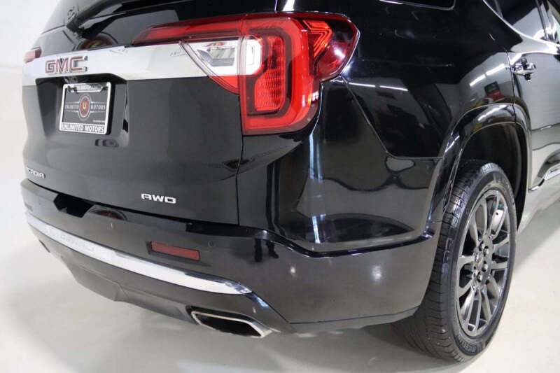 2022 GMC Acadia Denali