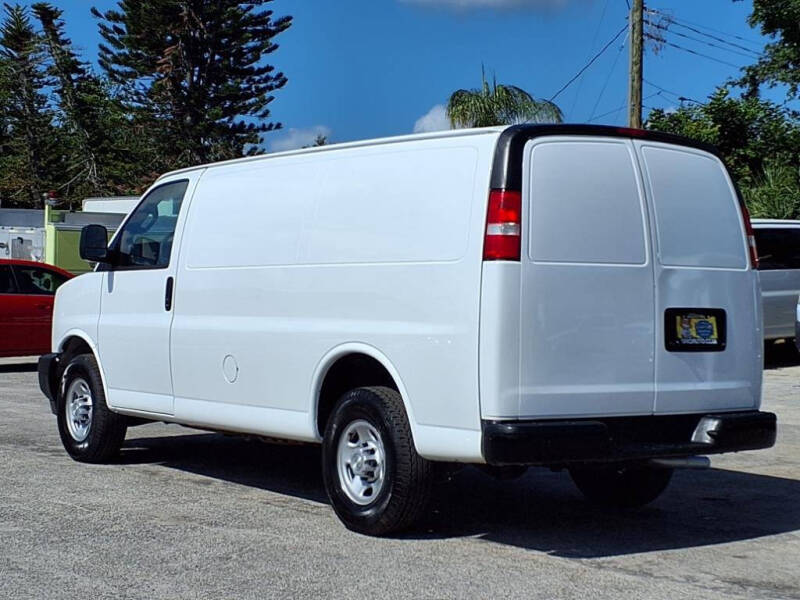 2020 Chevrolet Express 2500