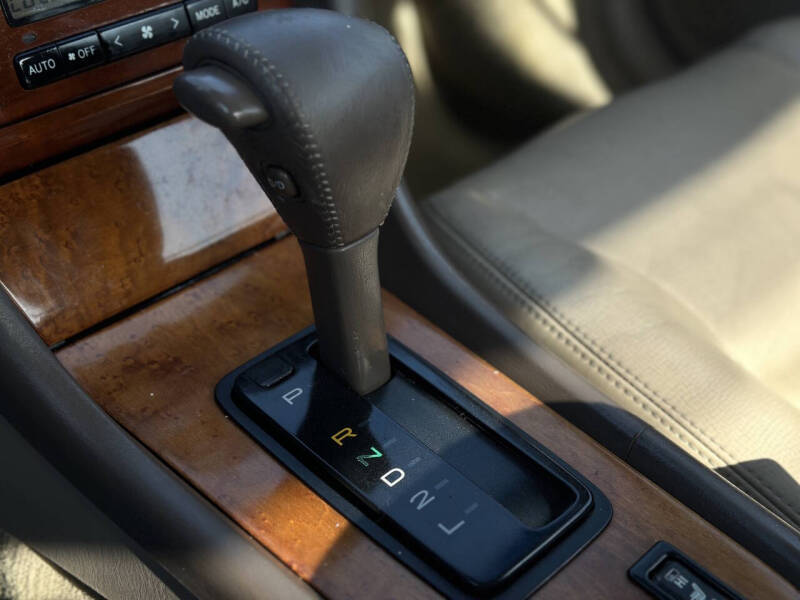 2000 Lexus ES 300