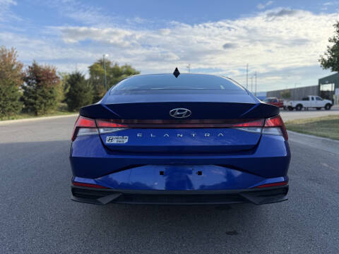 2022 Hyundai Elantra SEL