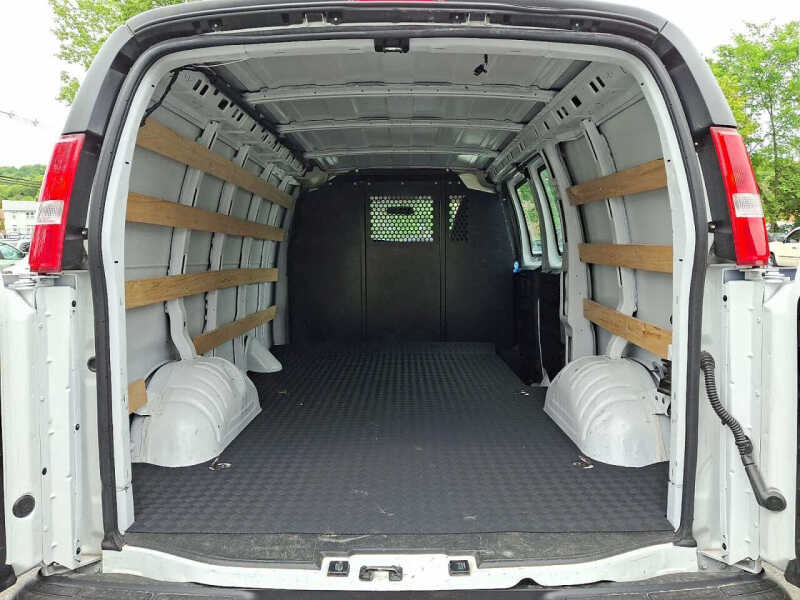 2024 Chevrolet Express 2500