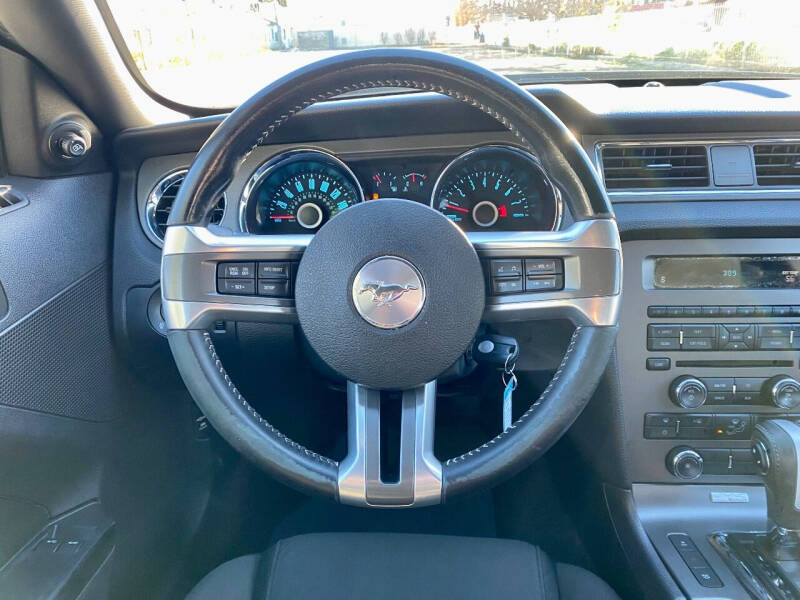 2014 Ford Mustang V6