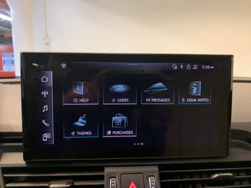 2023 Audi Q5 quattro Premium 40 TFSI