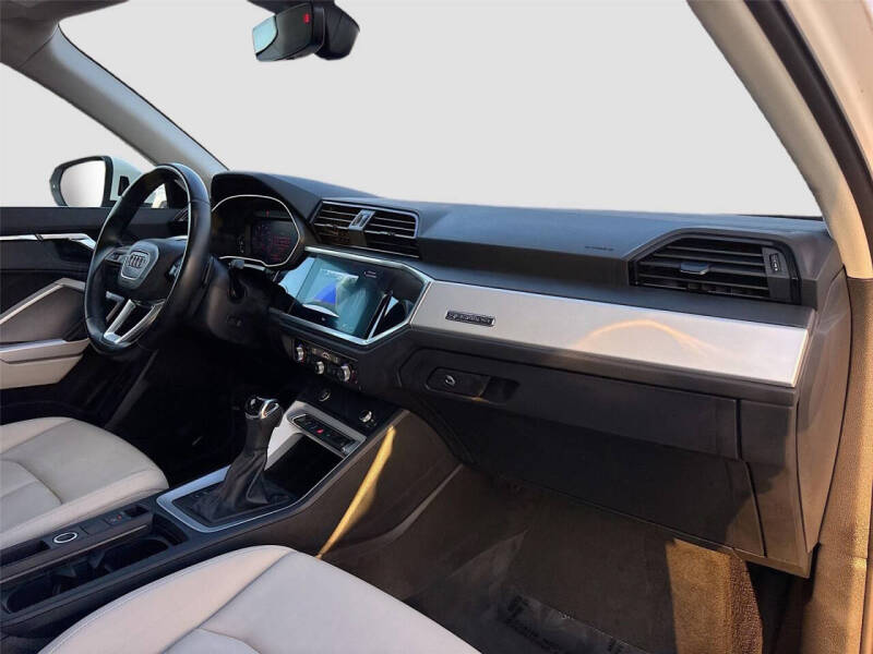 2021 Audi Q3 quattro S line Premium 45 TFSI