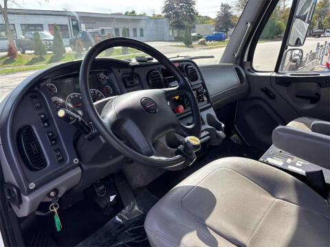 2016 Freightliner M2 106