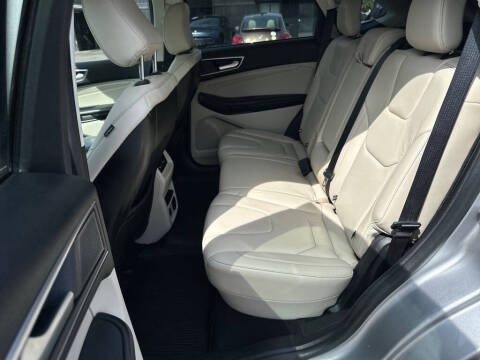 2021 Ford Edge Titanium