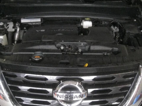 2017 Nissan Pathfinder SV