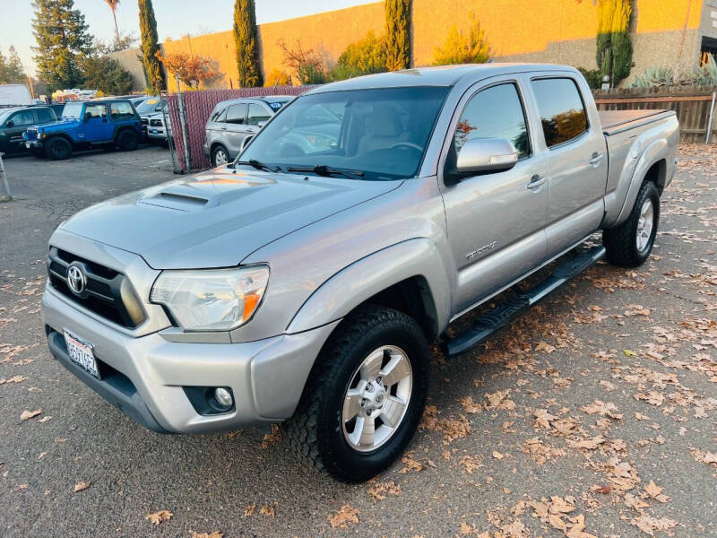 Toyota Tacoma's photo