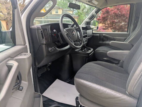 2020 GMC Savana 2500