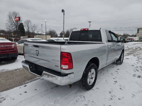2016 RAM 1500 SLT