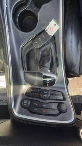 2015 Dodge Challenger SXT Plus