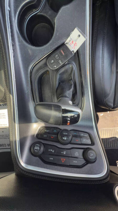 2015 Dodge Challenger SXT Plus