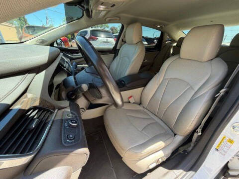 2017 Buick LaCrosse Essence