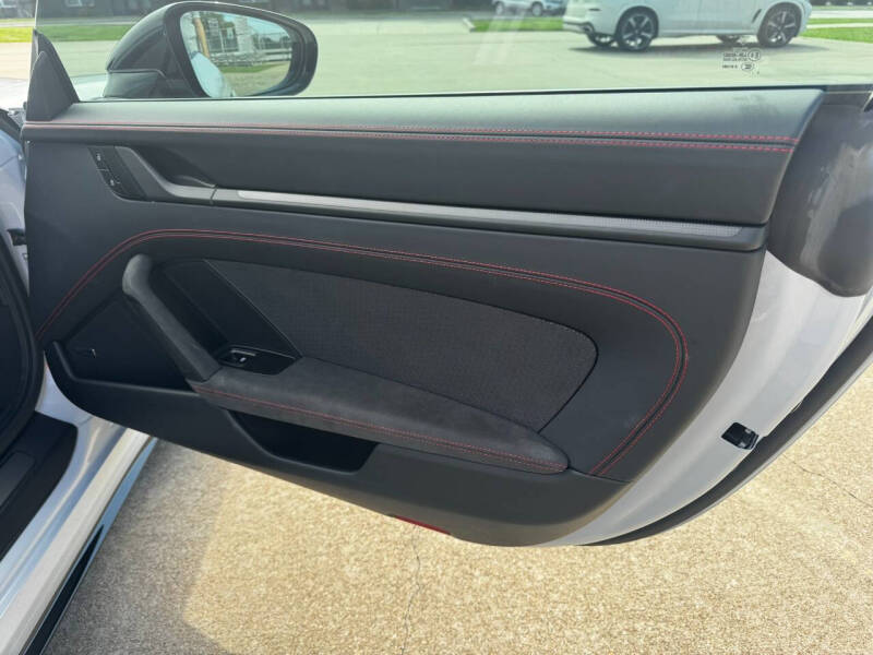 2025 Porsche 911 Carrera