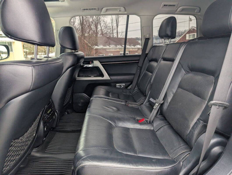 2013 Toyota Land Cruiser