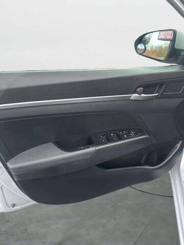 2019 Hyundai Elantra