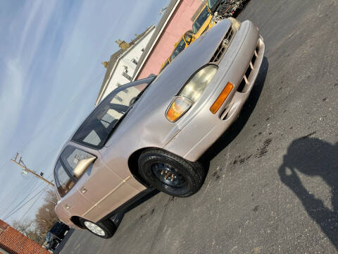 1995 Toyota Camry for sale at Rod's Automotive in Cincinnati OH