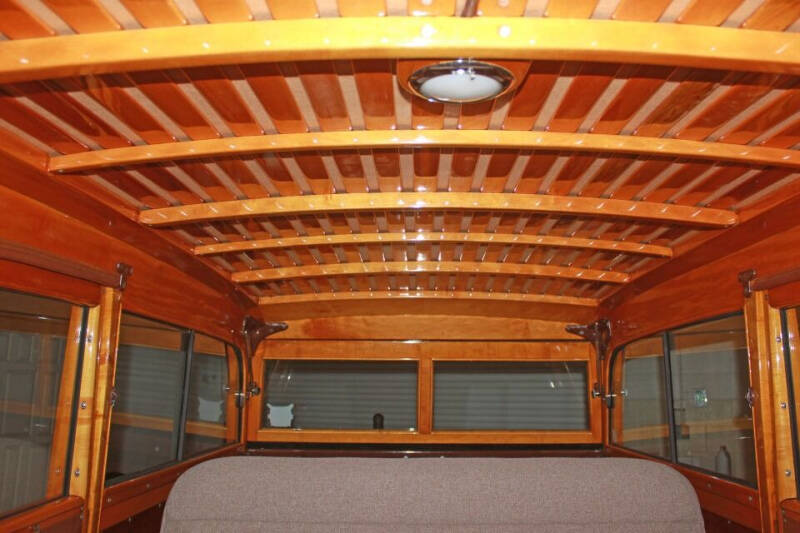 1948 Ford Super Deluxe