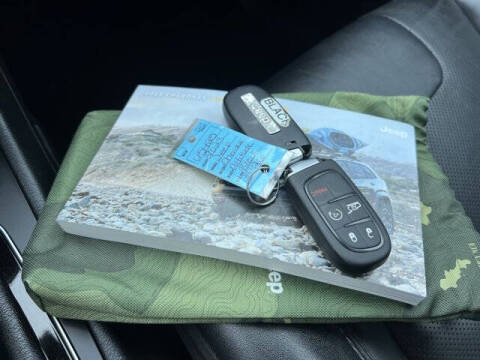 2023 Jeep Cherokee Altitude Lux