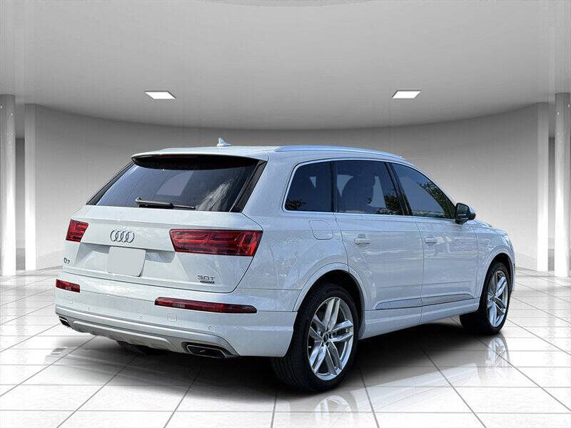 2017 Audi Q7 5