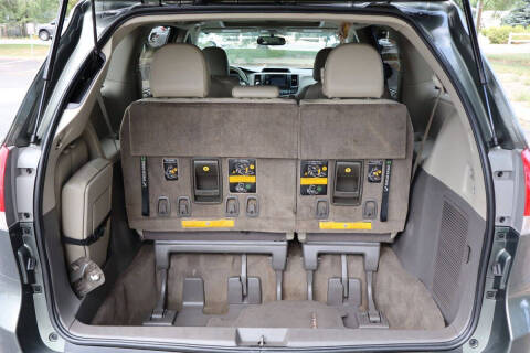 2012 Toyota Sienna XLE 8-Passenger