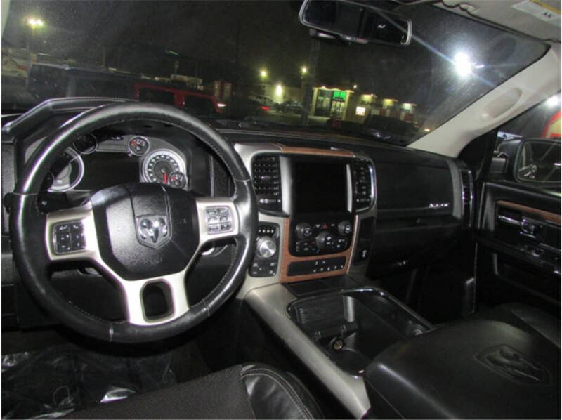 2016 RAM 1500 Laramie