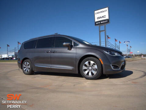 2018 Chrysler Pacifica Hybrid for sale at Seth Wadley Chevy Perry in Perry OK