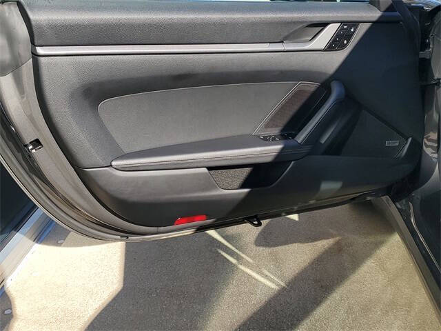 2021 Porsche 911 Carrera