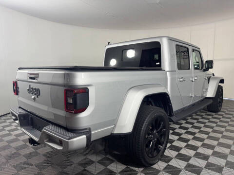 2022 Jeep Gladiator Overland