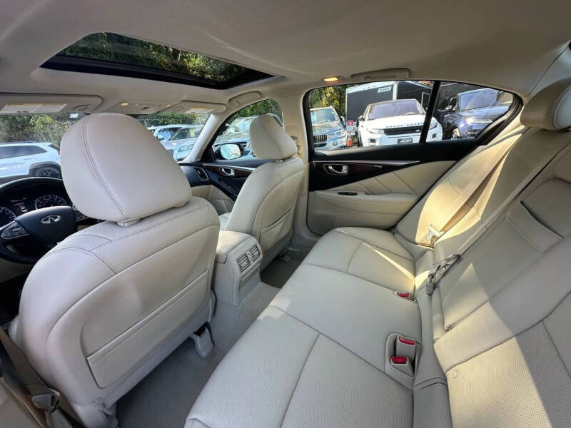 2014 Infiniti Q50 Premium