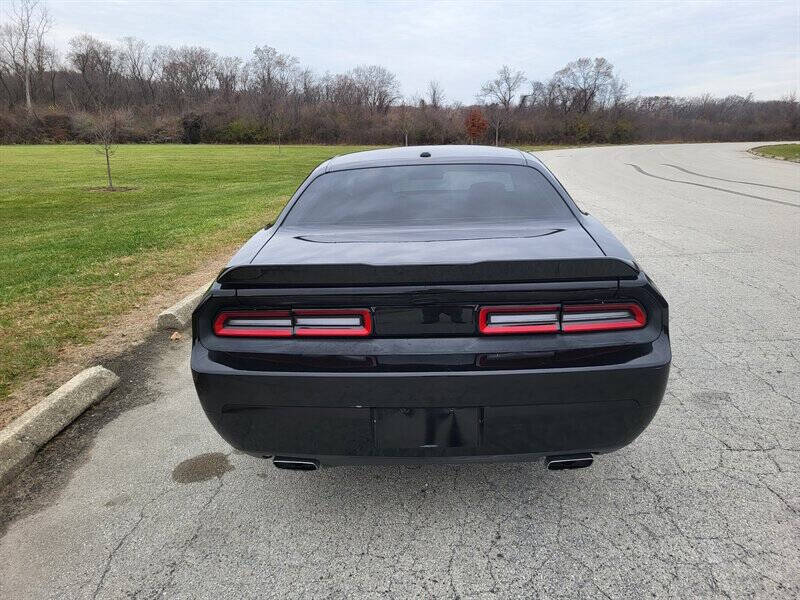 2012 Dodge Challenger SXT