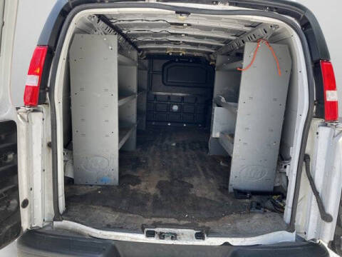 2022 Chevrolet Express 2500