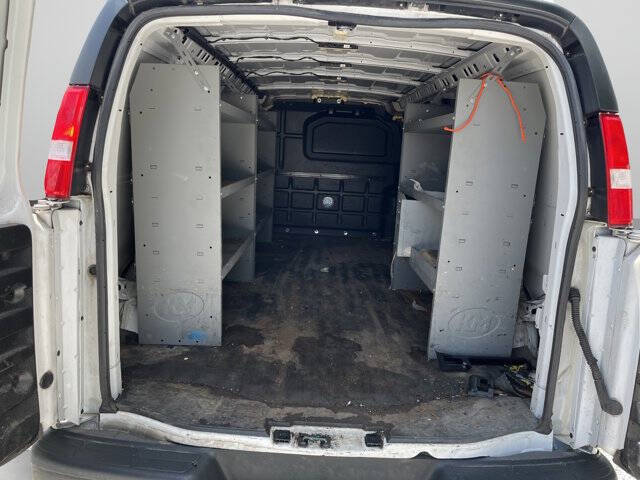 2022 Chevrolet Express 2500