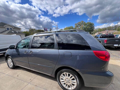 2008 Toyota Sienna XLE